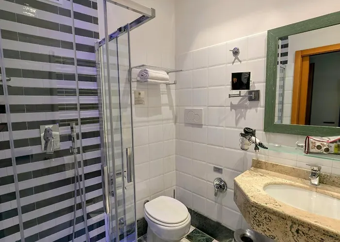 Acomodação com café da manhã  Relais Forus 4*